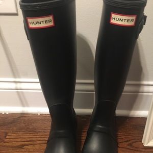 Hunter Tall Rain Boots Size 7